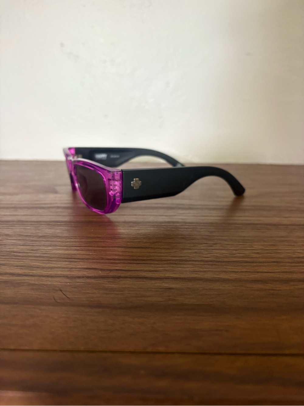 Spy genre Transparent Sunglasses - Picture 2 of 4